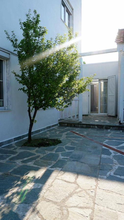 Villa Karras Vrasná Екстериор снимка