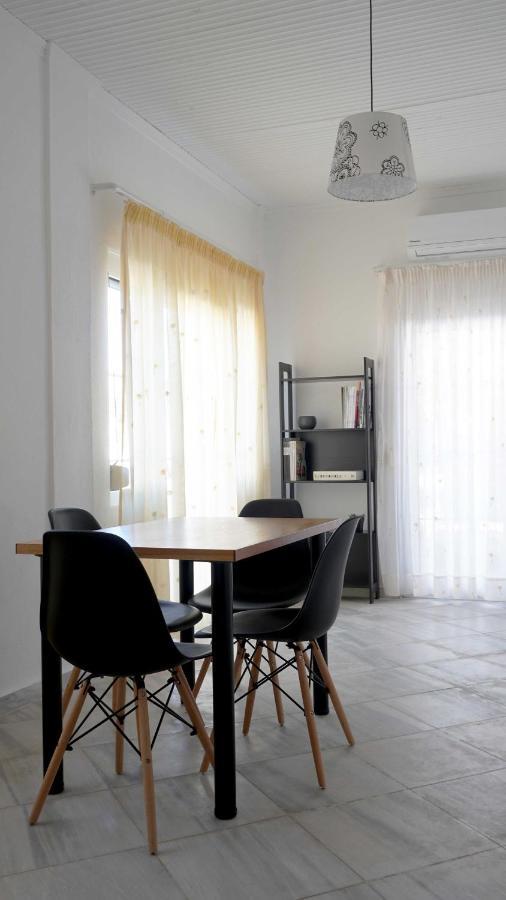 Villa Karras Vrasná Екстериор снимка