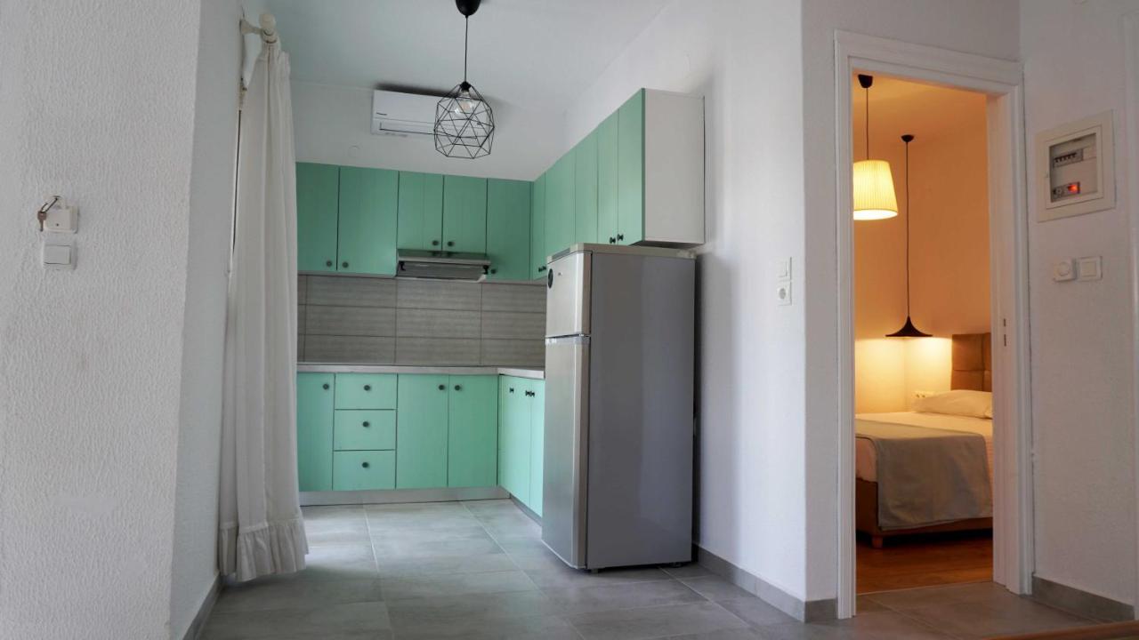 Villa Karras Vrasná Екстериор снимка