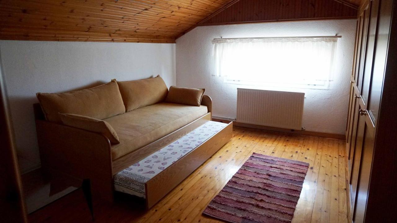 Villa Karras Vrasná Екстериор снимка