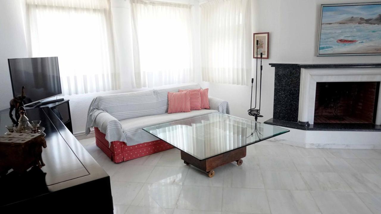 Villa Karras Vrasná Екстериор снимка